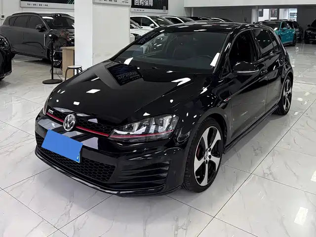 Volkswagen Golf GTI