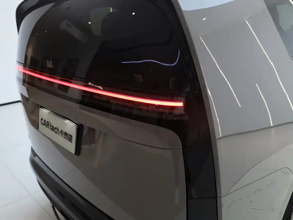 Li Auto Li MEGA — миниатюра 29