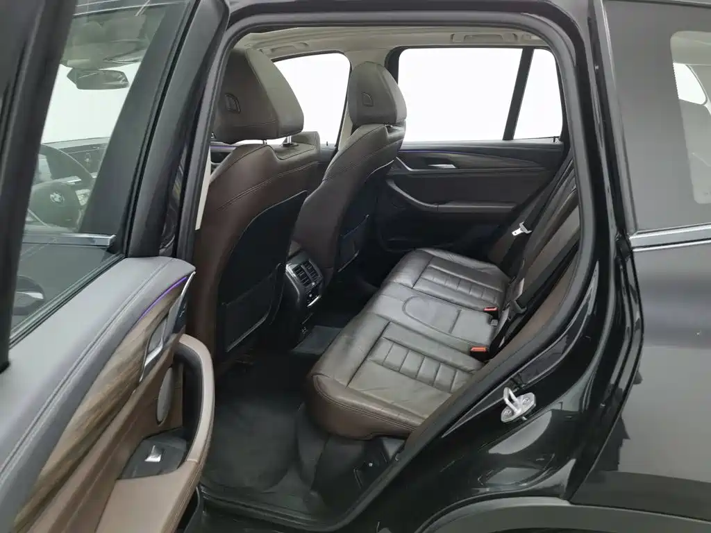 BMW X3 — миниатюра 15