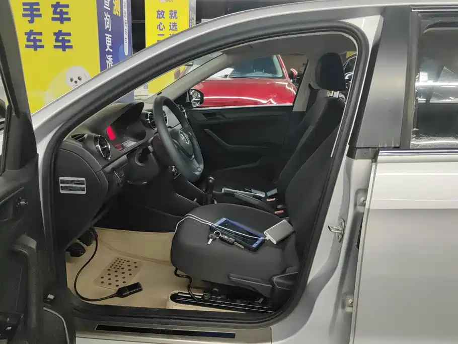 Volkswagen Jetta — миниатюра 9