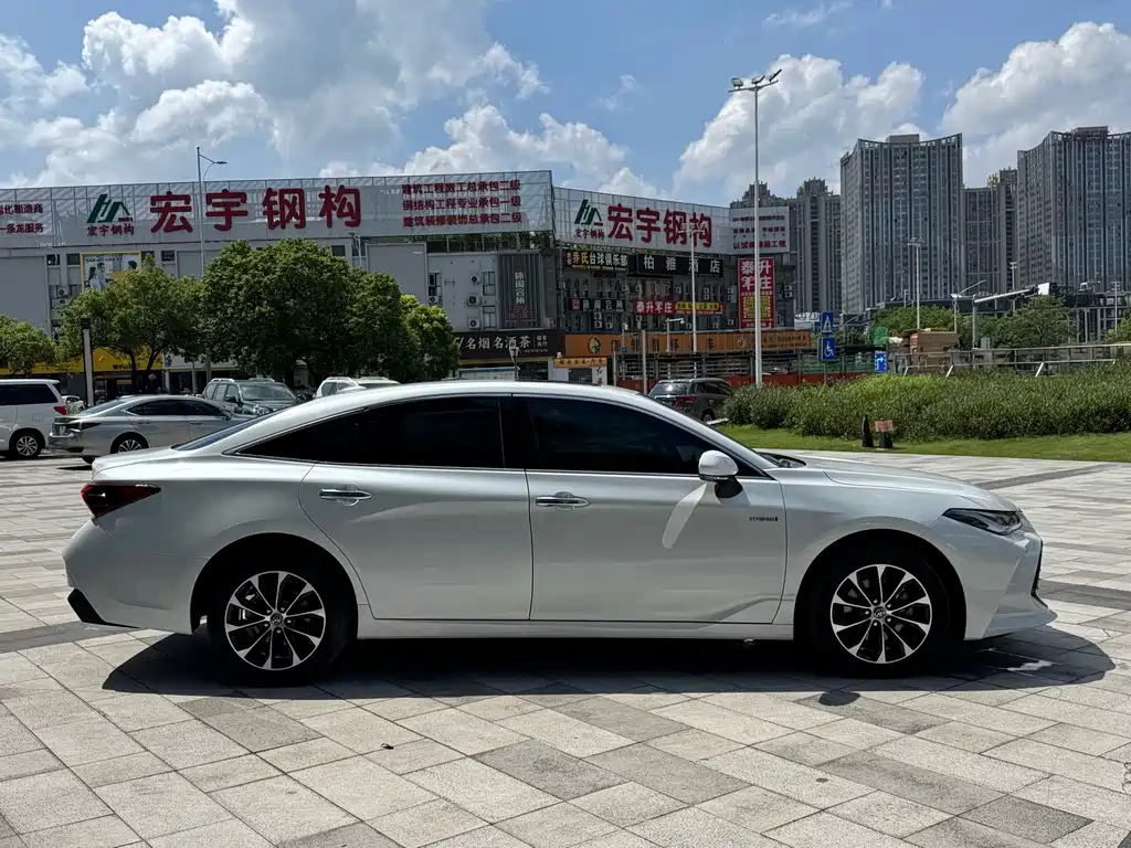 Toyota Avalon — миниатюра 5
