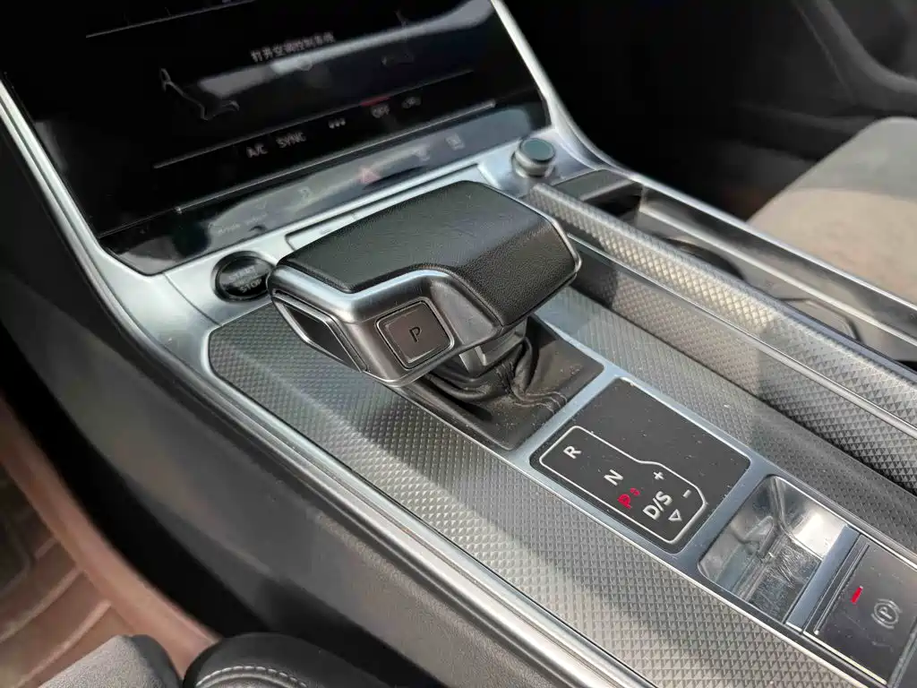 Audi A6L — миниатюра 12