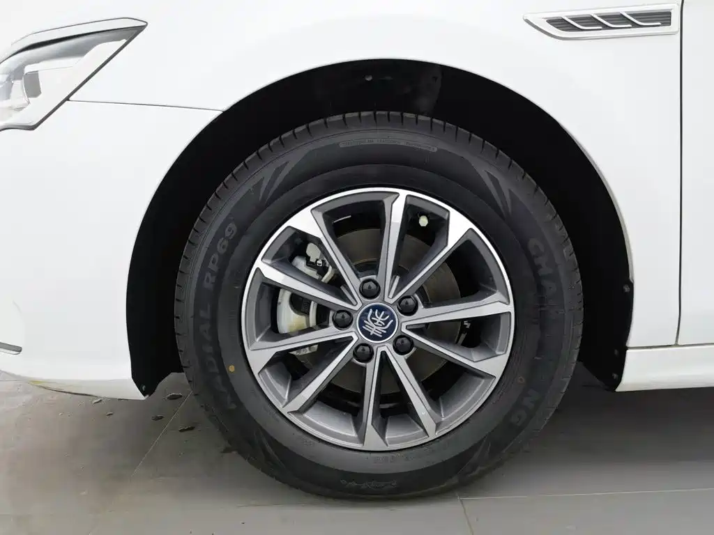 BYD Qin PLUS — миниатюра 17