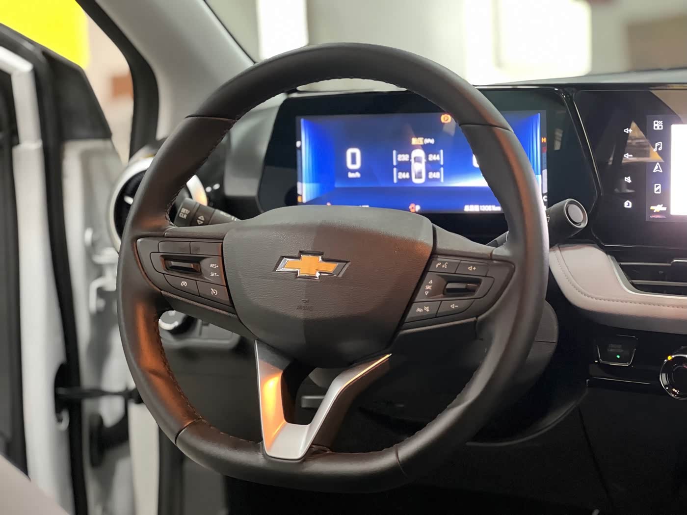 Chevrolet Monza 1.5 л 2024 г. Белый, пробег 11000 км