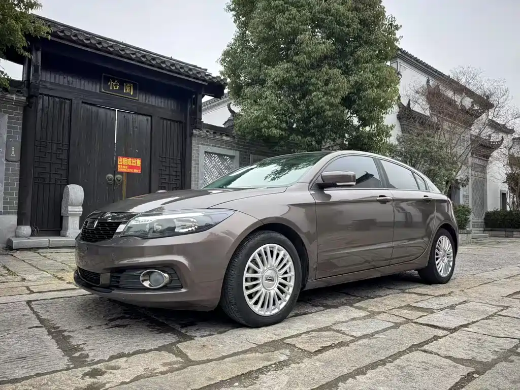 Qoros Qoros 3 2017