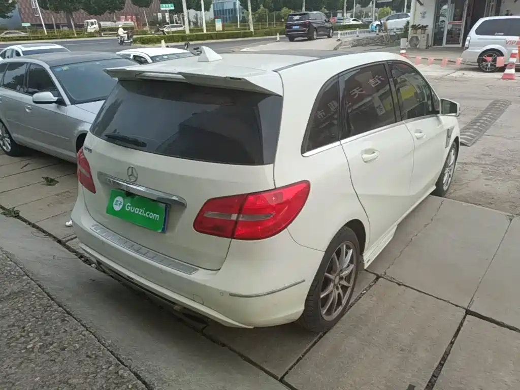 Mercedes-Benz B-Class — миниатюра 7