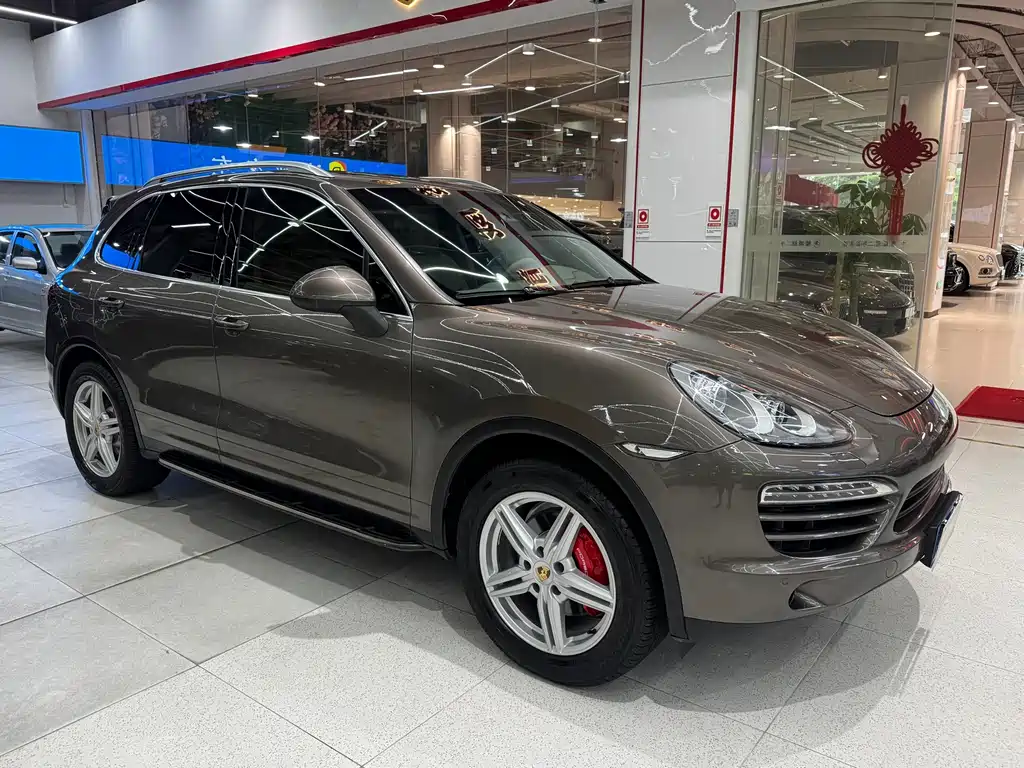 Porsche Cayenne — миниатюра 4