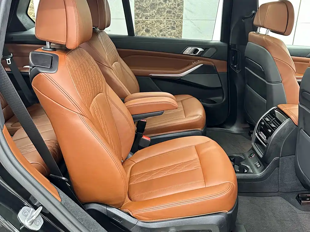 BMW X7 — миниатюра 11