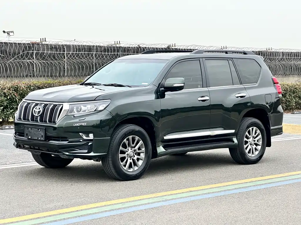TOYOTA PRADO