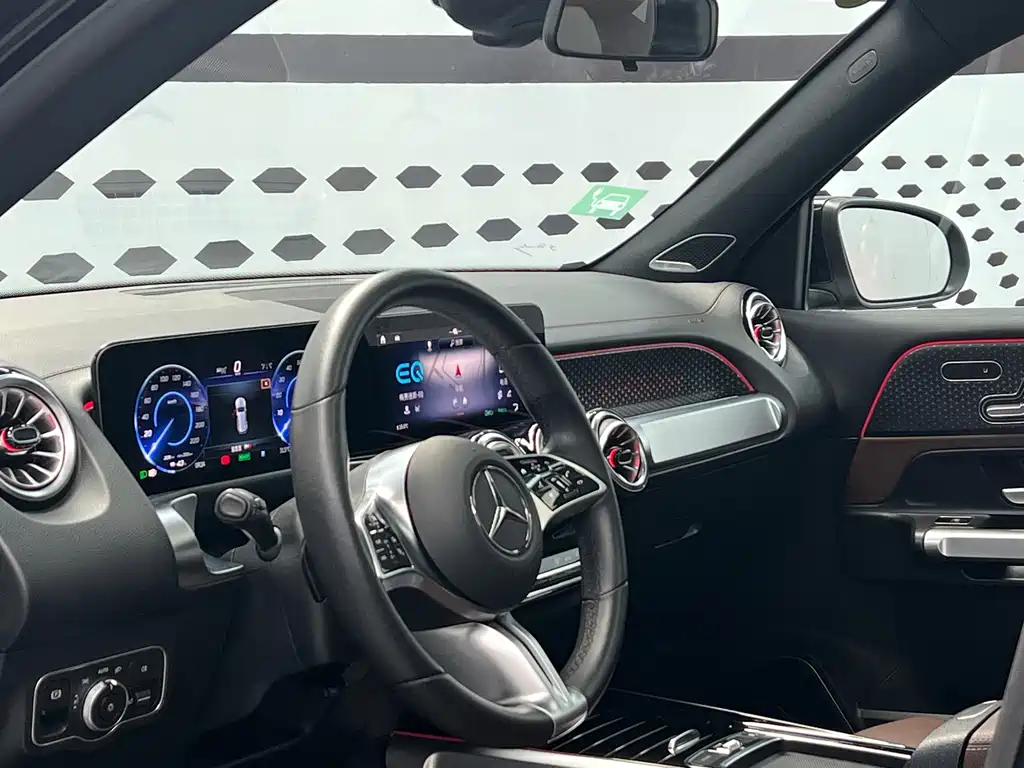 Mercedes-Benz EQB — миниатюра 6