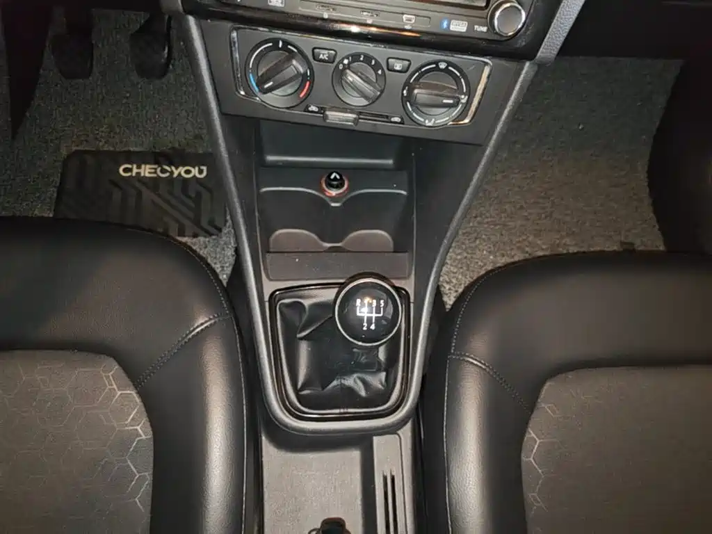 Volkswagen Santana — миниатюра 14