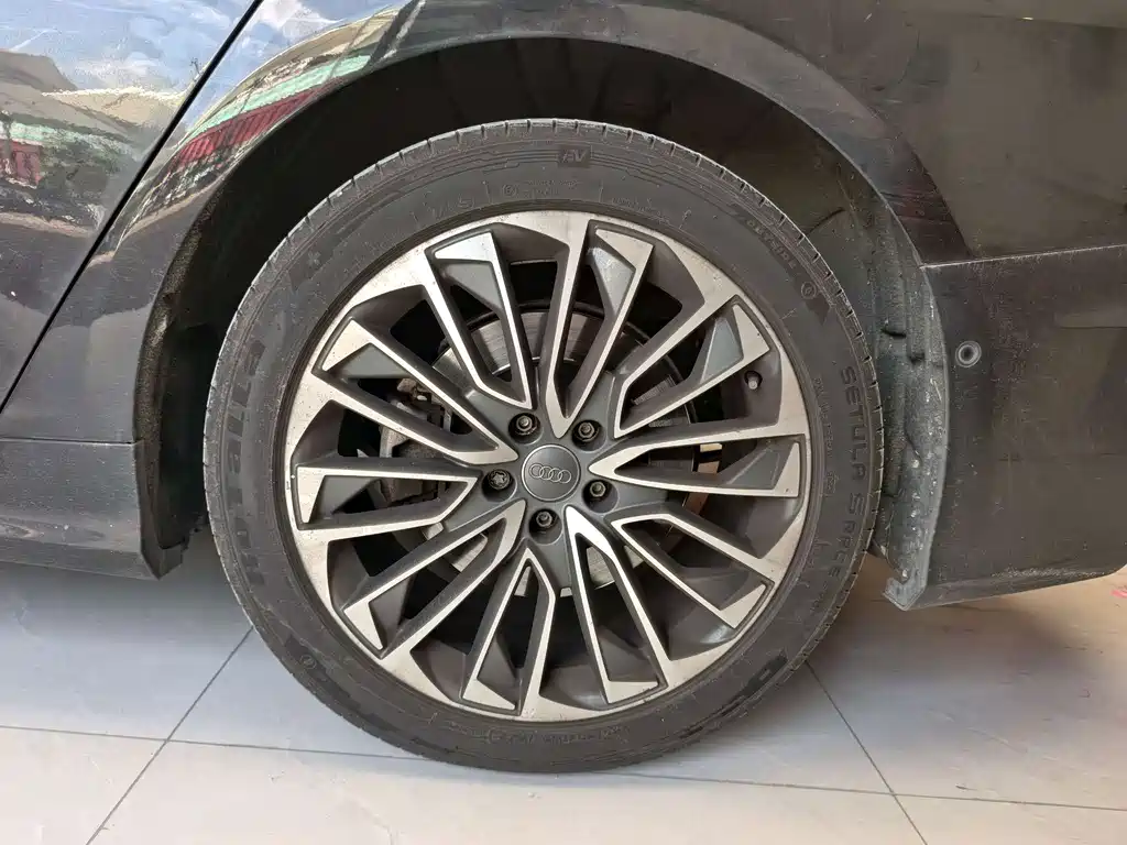 Audi A6L New Energy — миниатюра 6