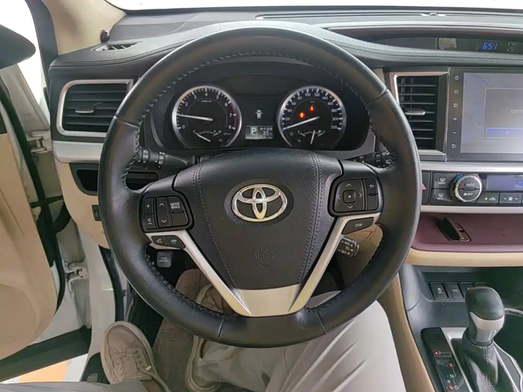 Toyota Highlander — миниатюра 11