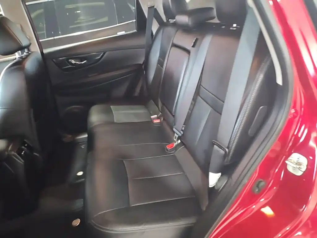 Nissan X-Trail — миниатюра 17