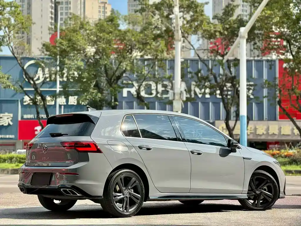 Volkswagen Golf — миниатюра 18