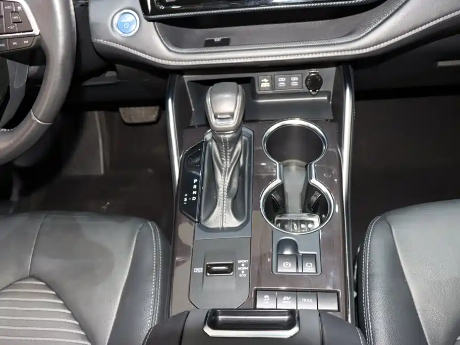 Toyota Crown Kluger — миниатюра 16