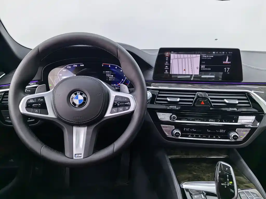BMW 5 Series — миниатюра 8