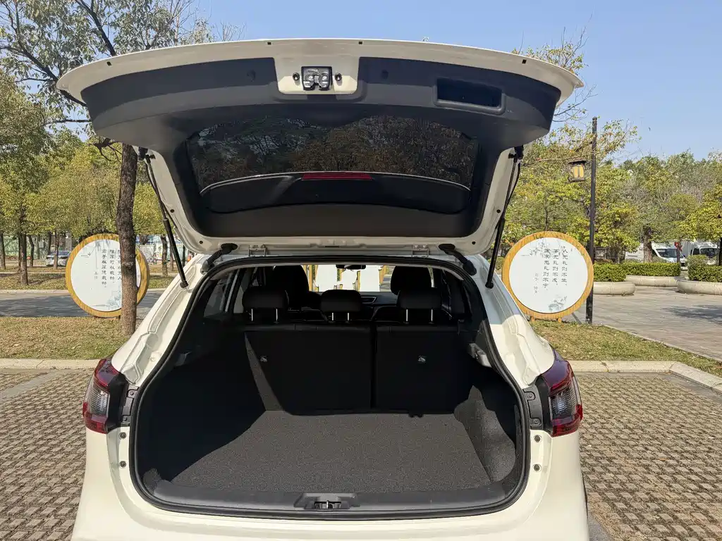 Nissan Qashqai — миниатюра 16