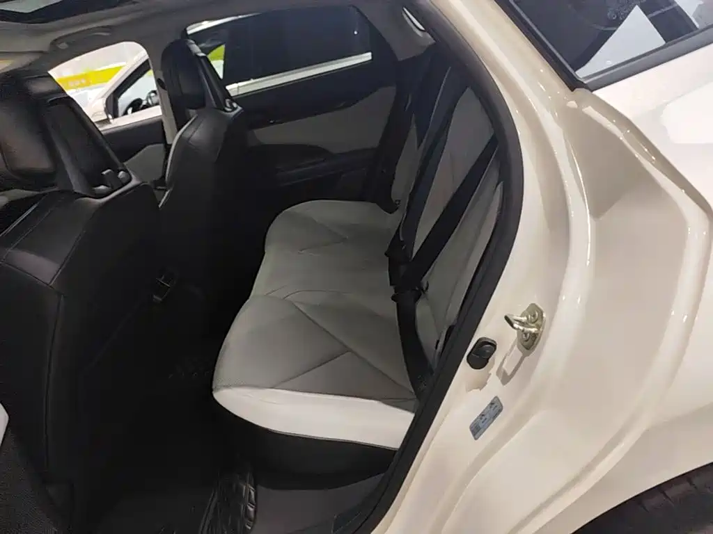 Changan UNI-V iDD — миниатюра 17
