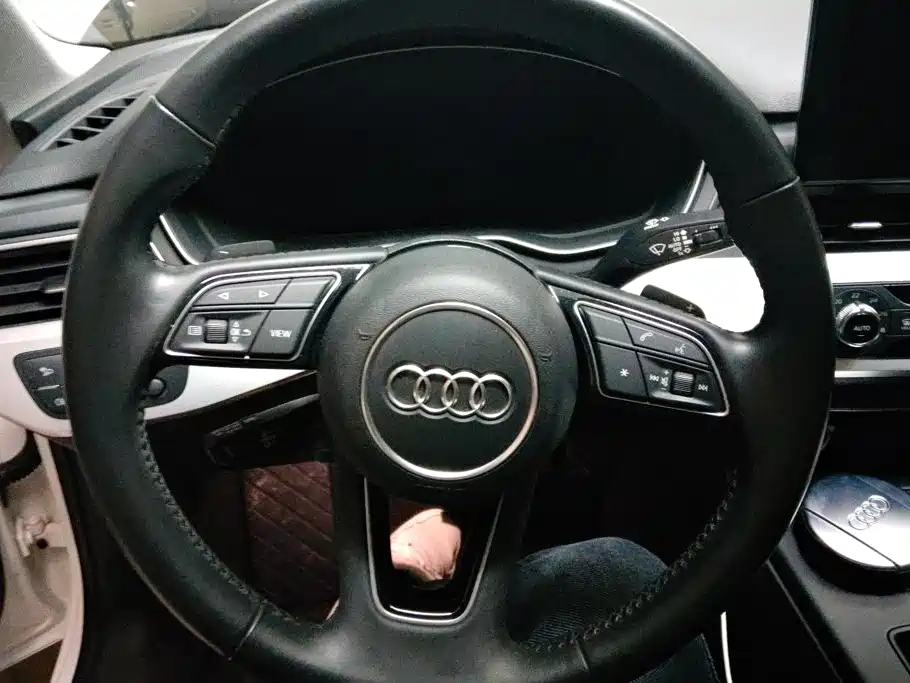 Audi A4L — миниатюра 15