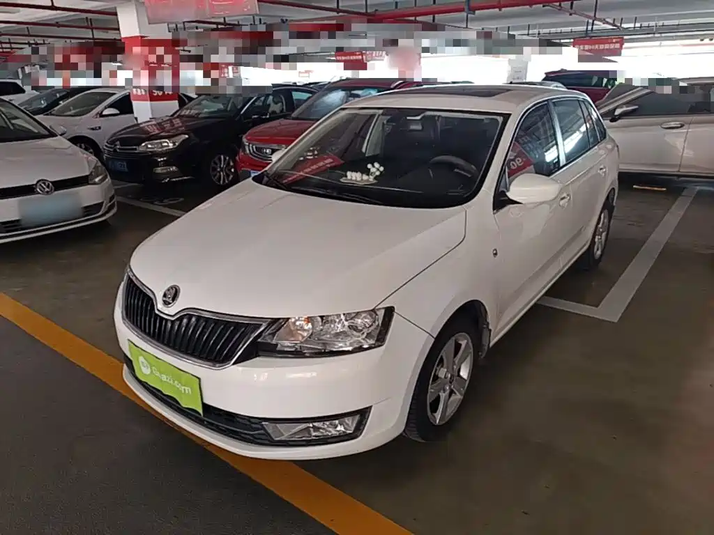 Skoda Rapid Spaceback — миниатюра 2