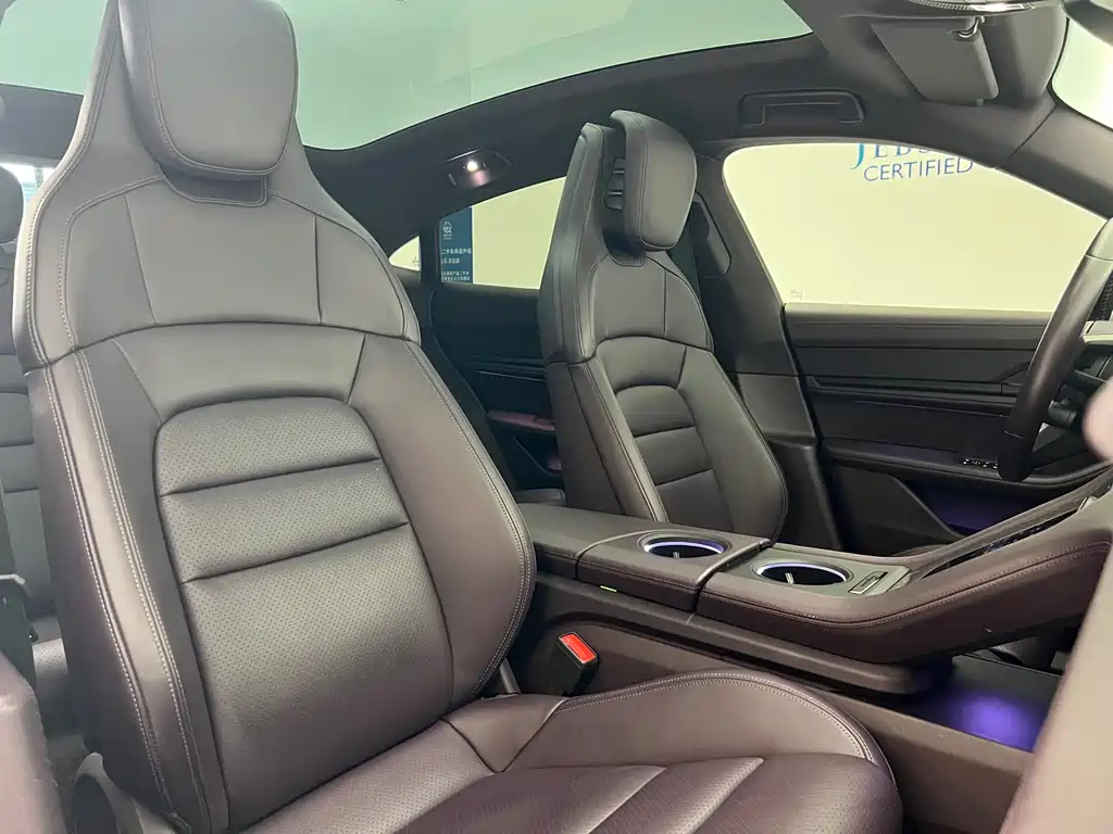 Porsche Taycan — миниатюра 20