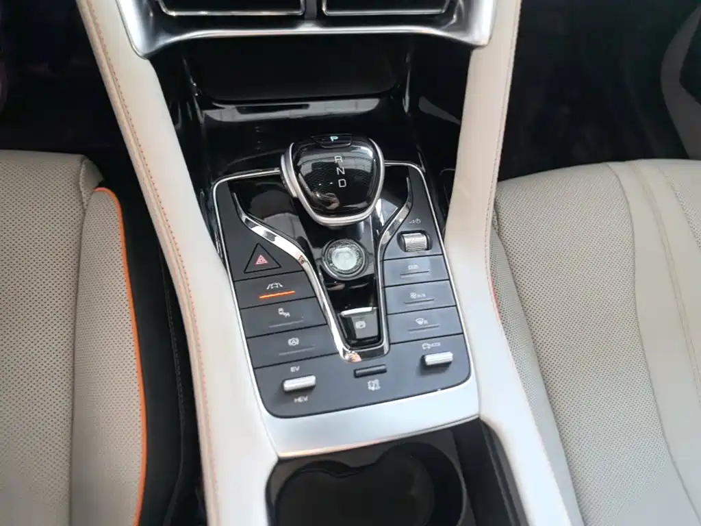 BYD PLUS New Energy — миниатюра 14