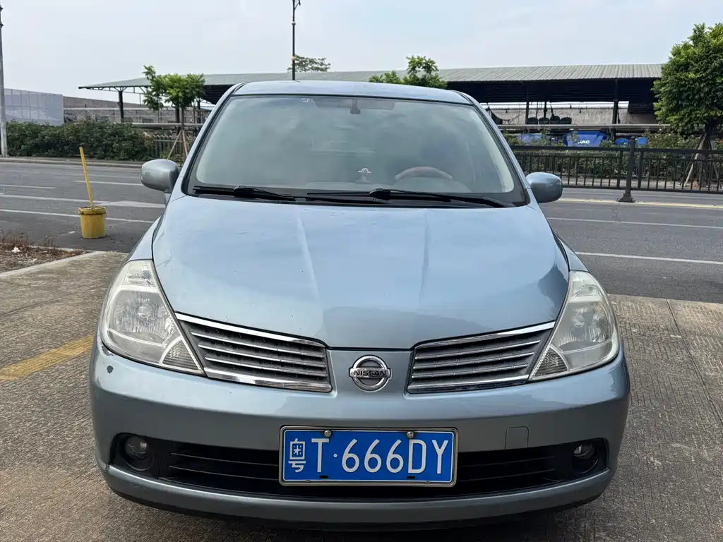 Nissan Tiida — миниатюра 2