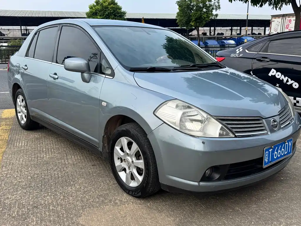 Nissan Tiida — миниатюра 3