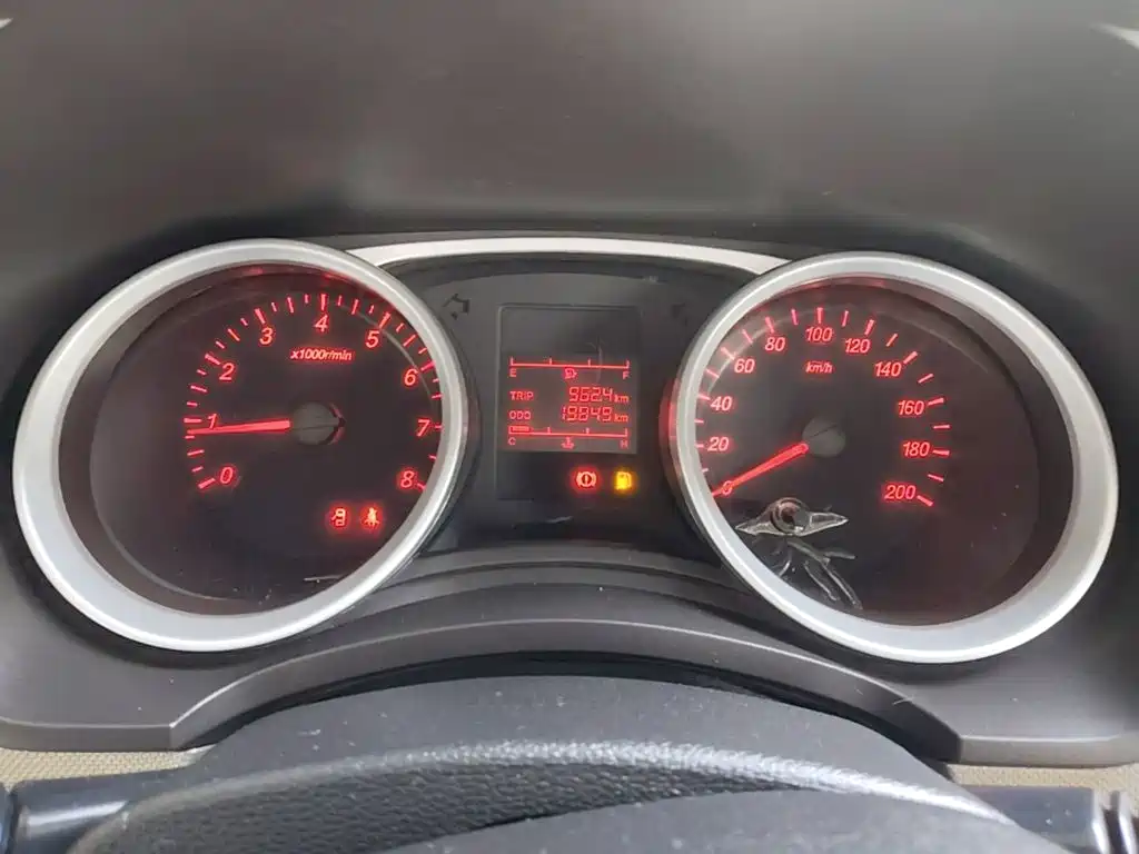 Wuling Hongguang — миниатюра 12
