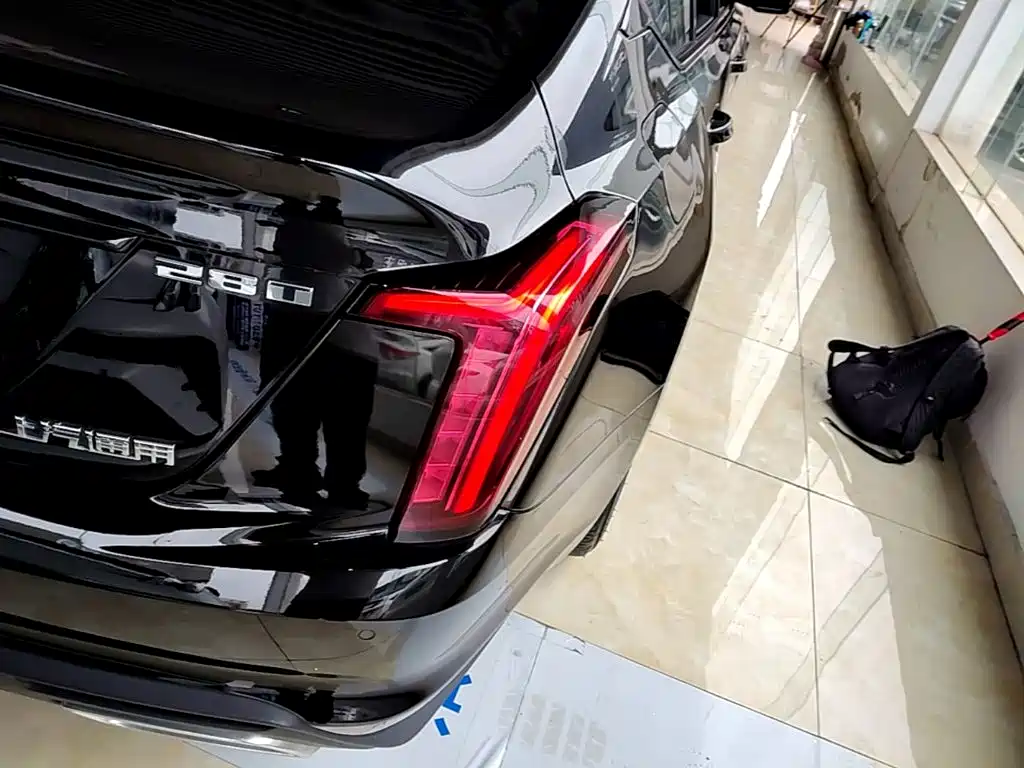 Cadillac CT5 — миниатюра 8
