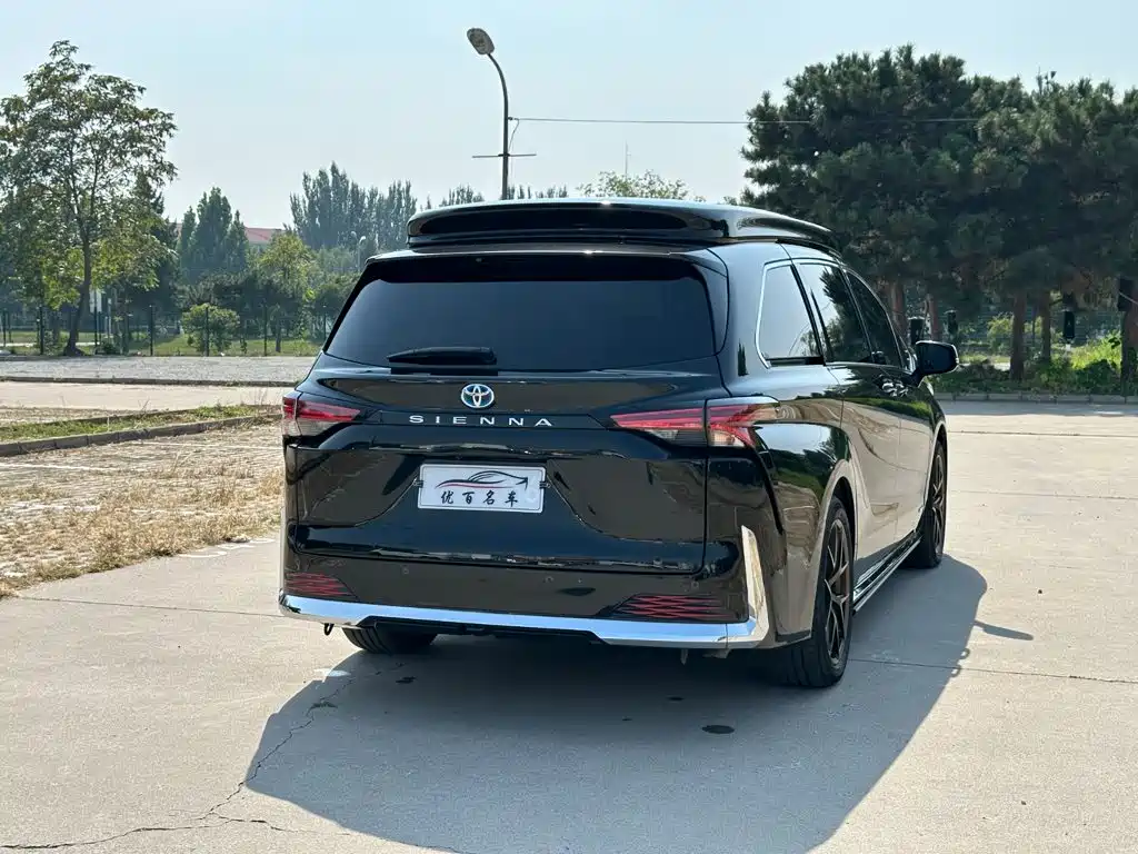 Huadong 华东牌商务车 — миниатюра 6