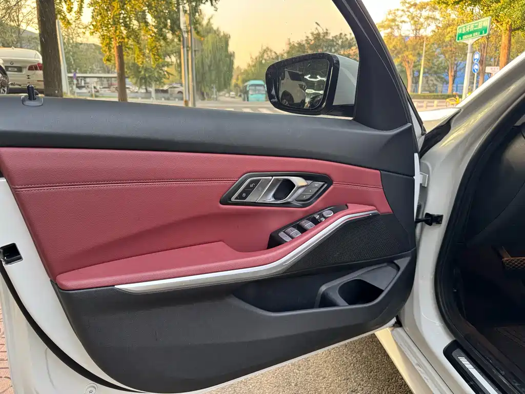 BMW 3 Series — миниатюра 14