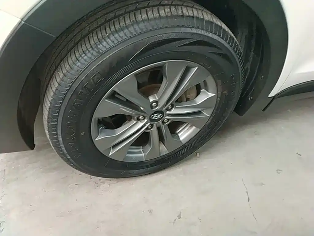 Hyundai Santa Fe — миниатюра 23