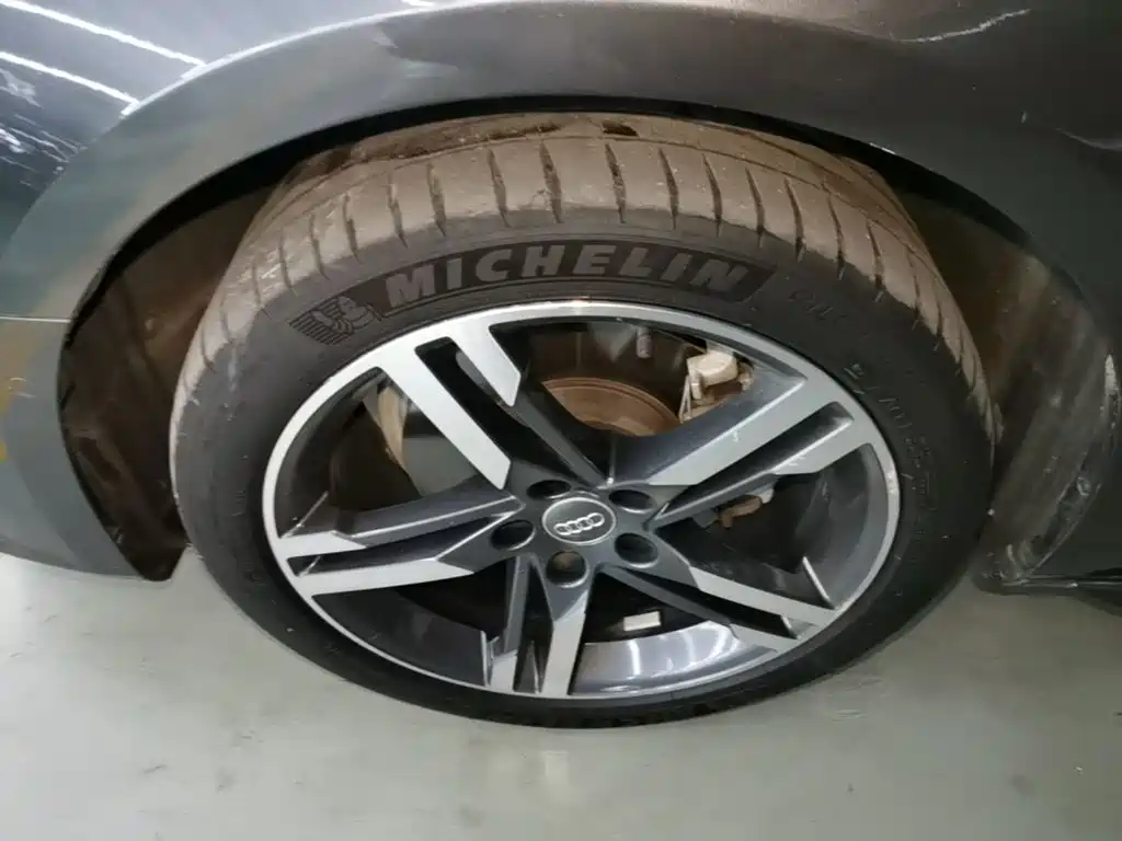 Audi A4L — миниатюра 23