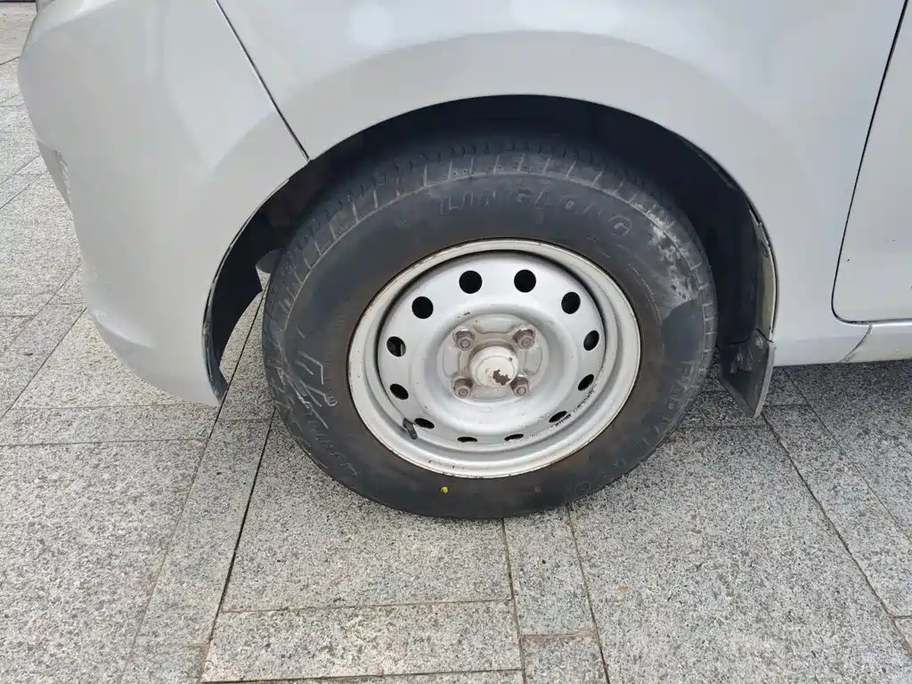 Wuling Rongguang V — миниатюра 12