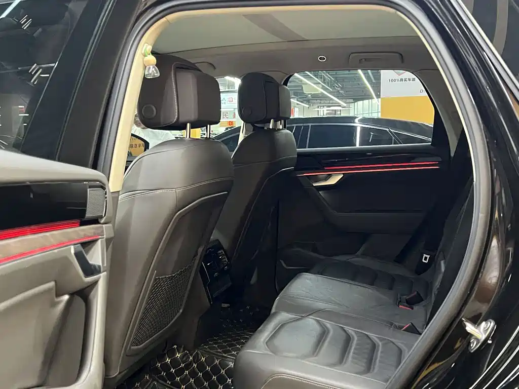 Volkswagen Touareg — миниатюра 6