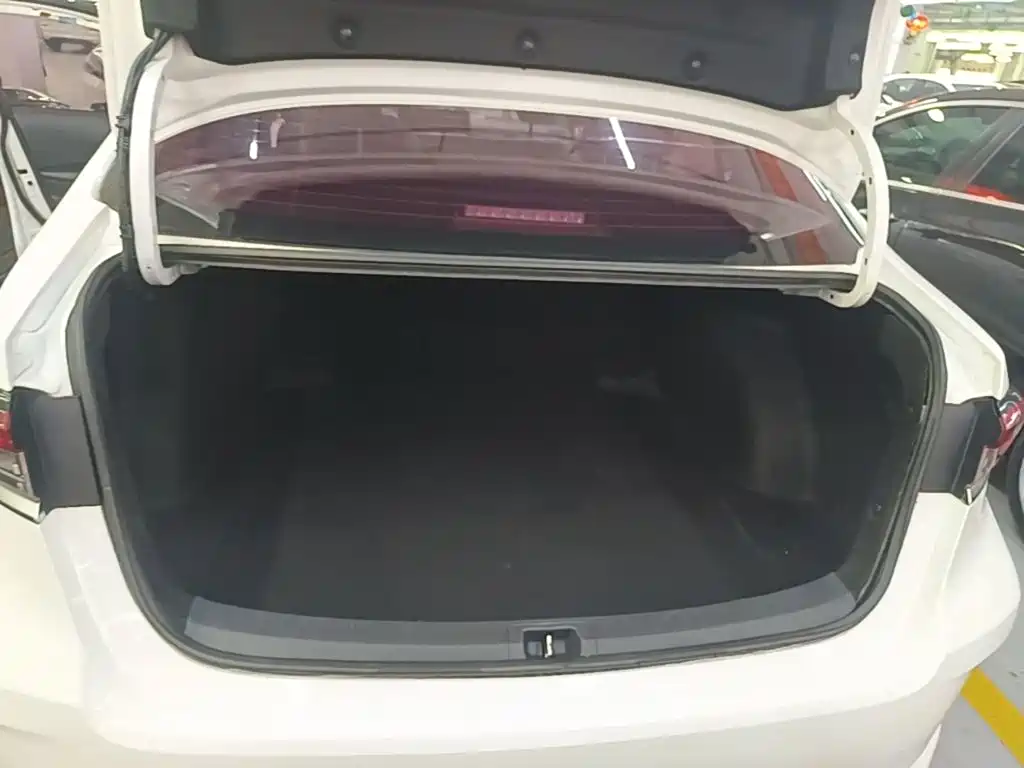 Toyota Corolla — миниатюра 19