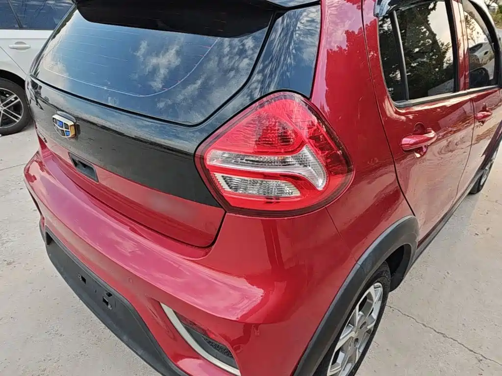 Geely Vision X1 — миниатюра 8