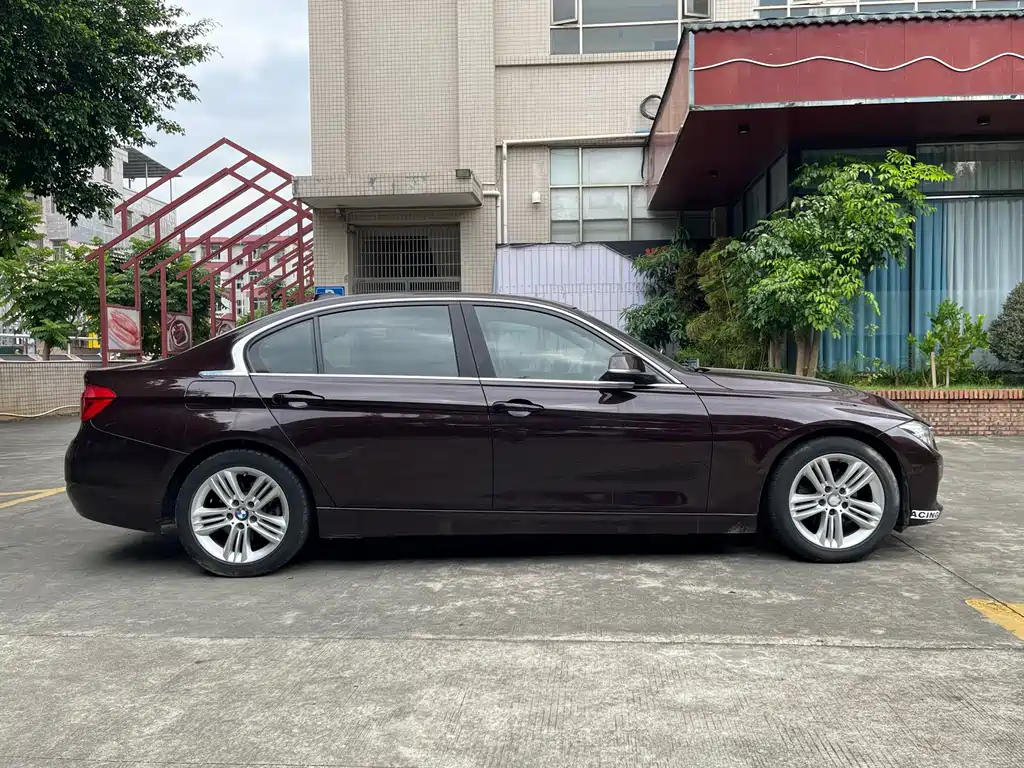 BMW 3 Series — миниатюра 8