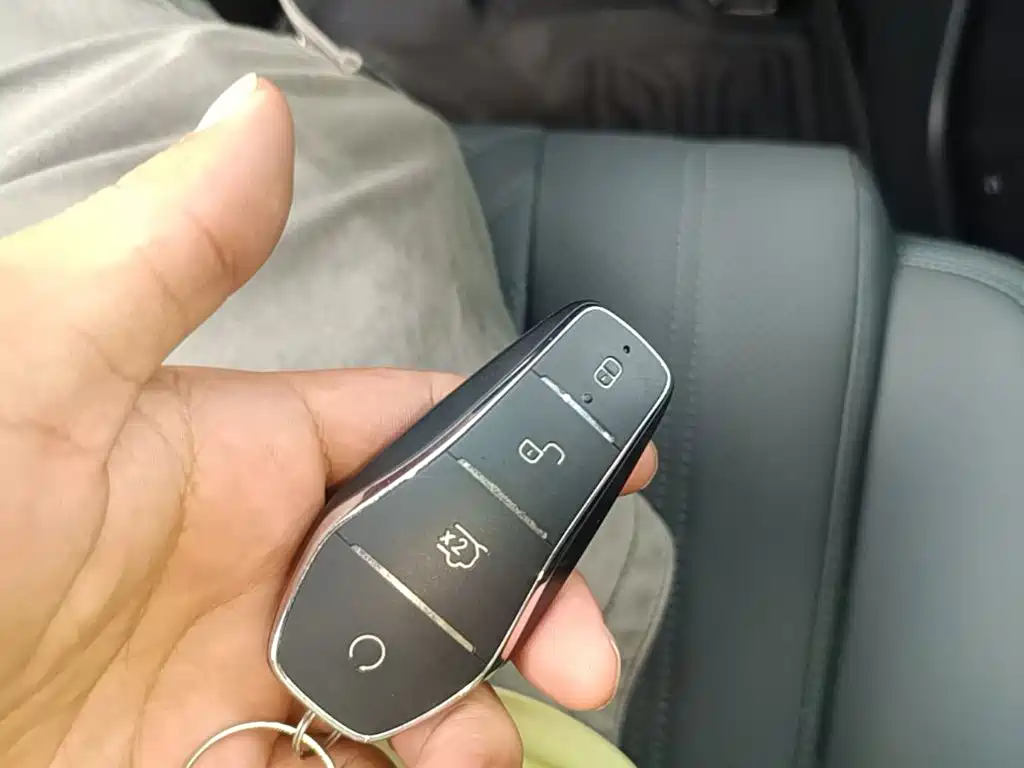 BYD L DM-i — миниатюра 9