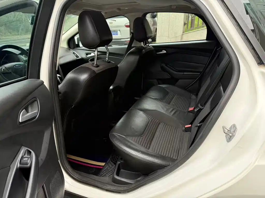 Ford Focus — миниатюра 8