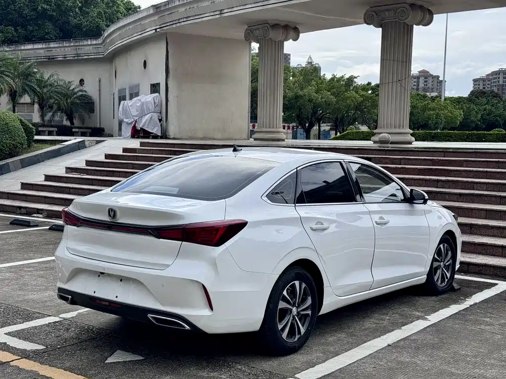 Changan Eado — миниатюра 7