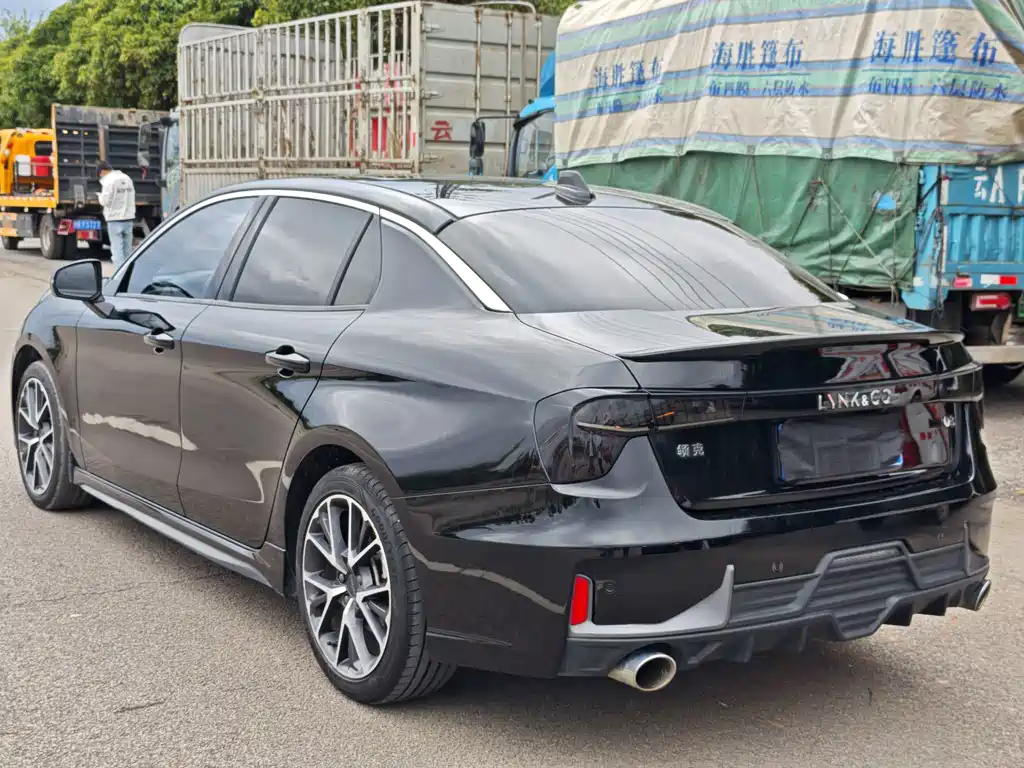 Lynk & Co 03 — миниатюра 9