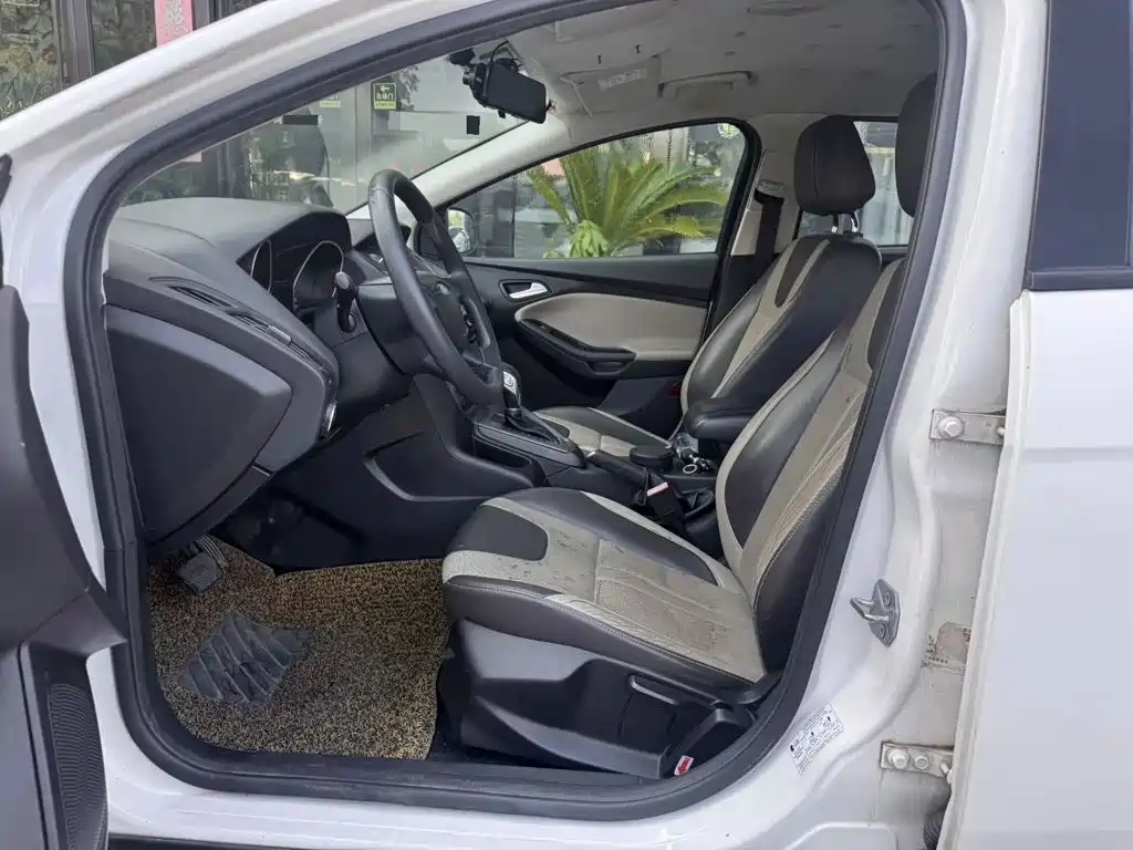 Ford Focus — миниатюра 9