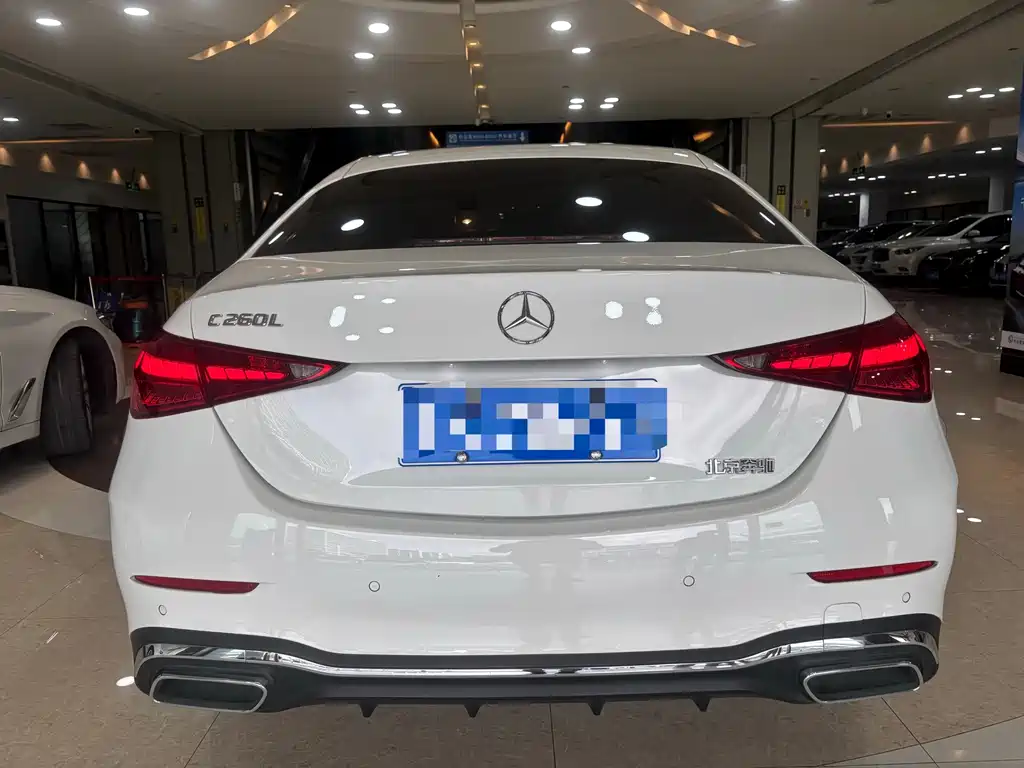 Mercedes-Benz C-Class — миниатюра 11