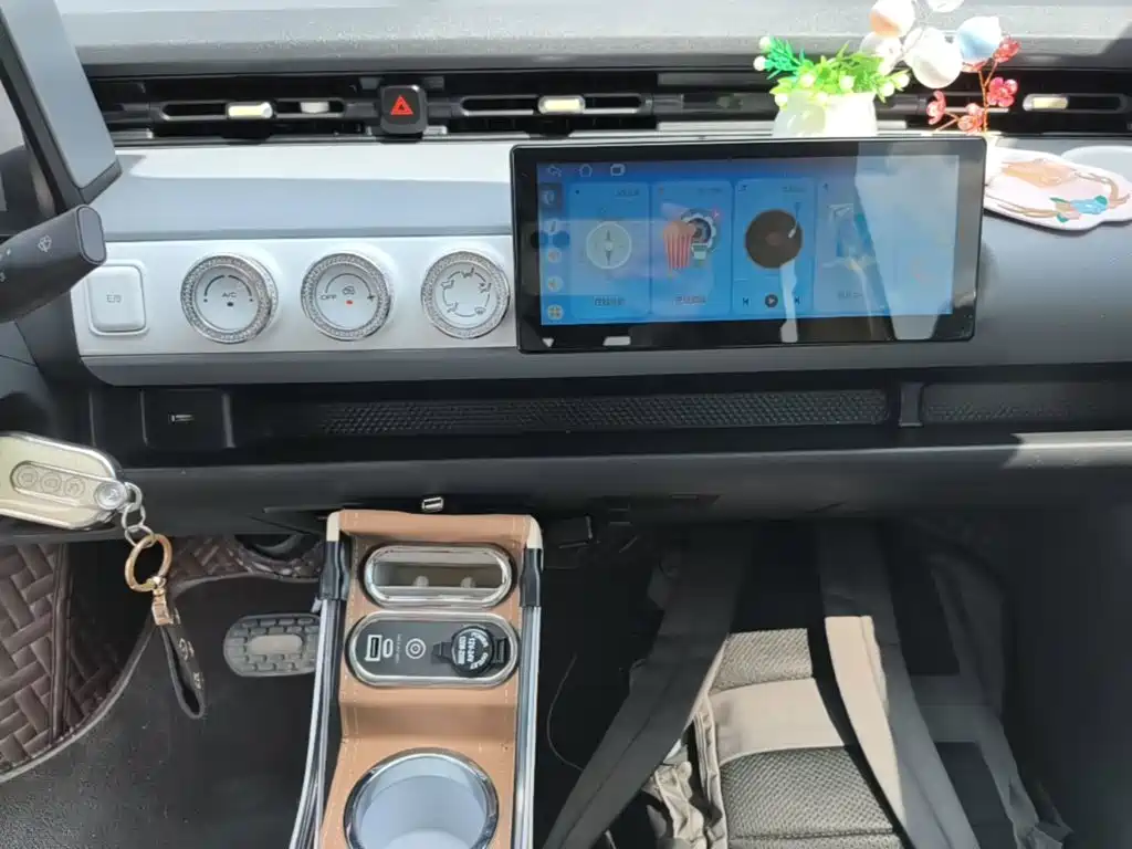 Wuling MINIEV — миниатюра 13