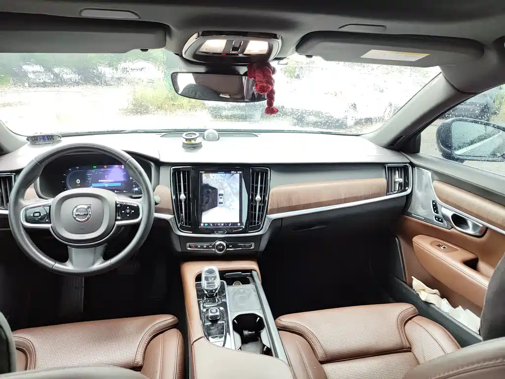 Volvo S90 — миниатюра 5