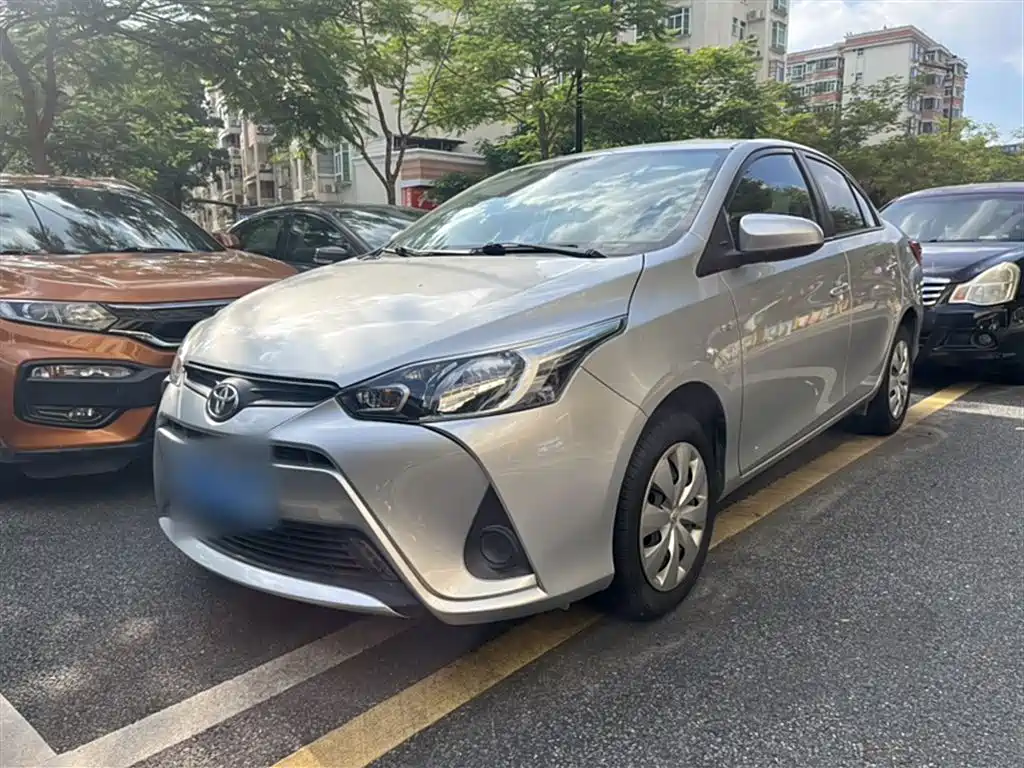 TOYOTA YARIS L TO ENJOY