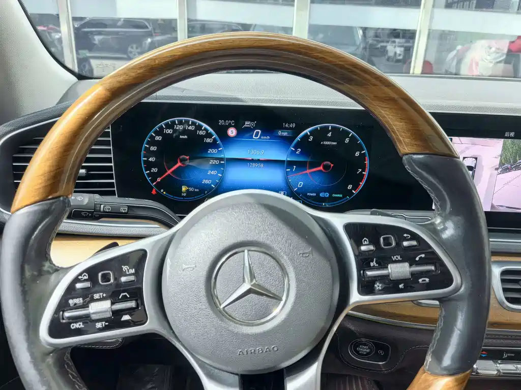 Mercedes-Benz GLS — миниатюра 15